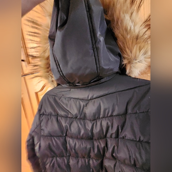 Womens Reitmans Black Puffer Winter Coat w Faux Fur Hood Size L - Picture 8 of 10